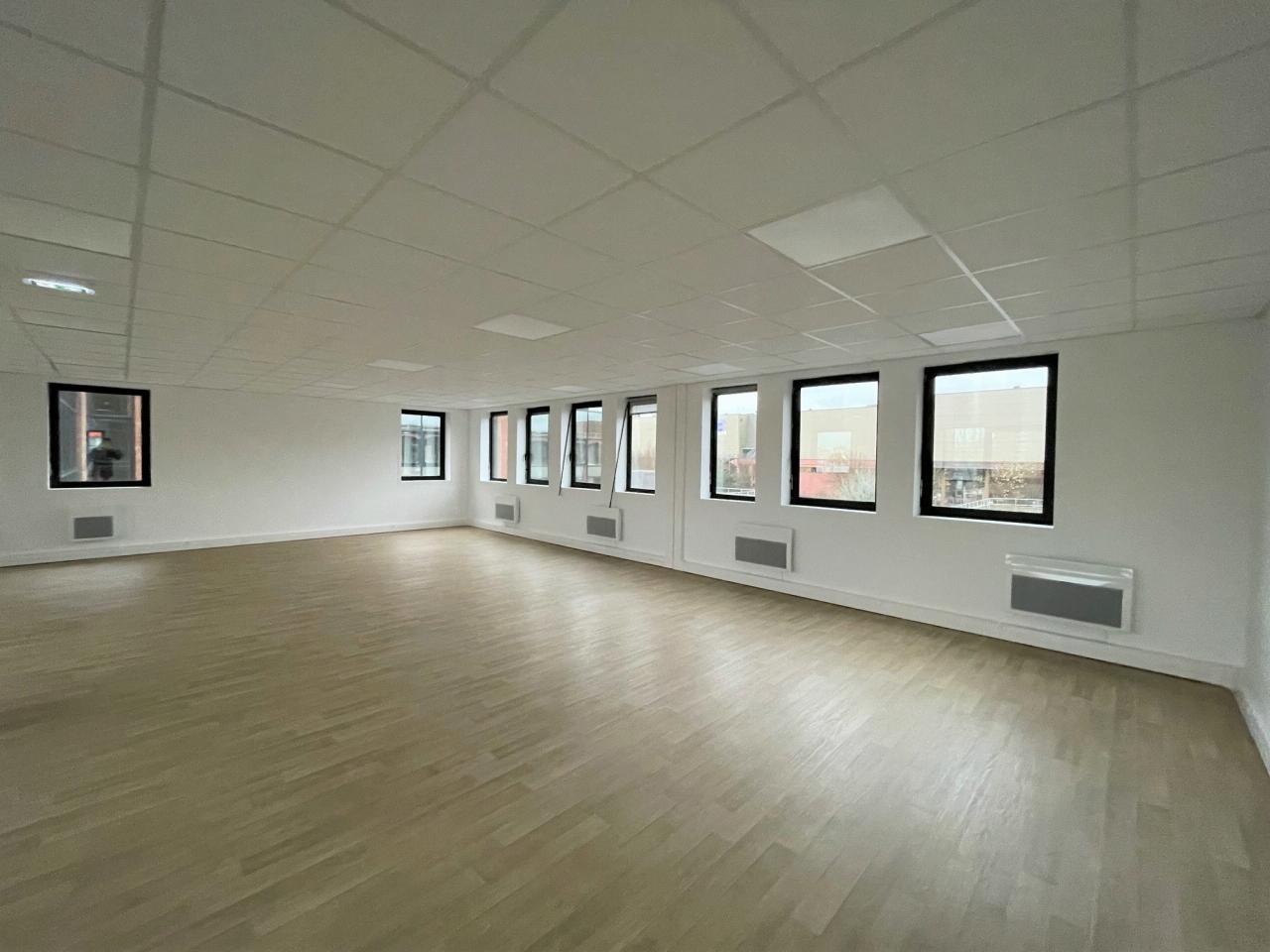 Bureau Villeneuve-d'Ascq 1379m² Location bureau Villeneuve-d'Ascq Nord OLBUR2425792 1